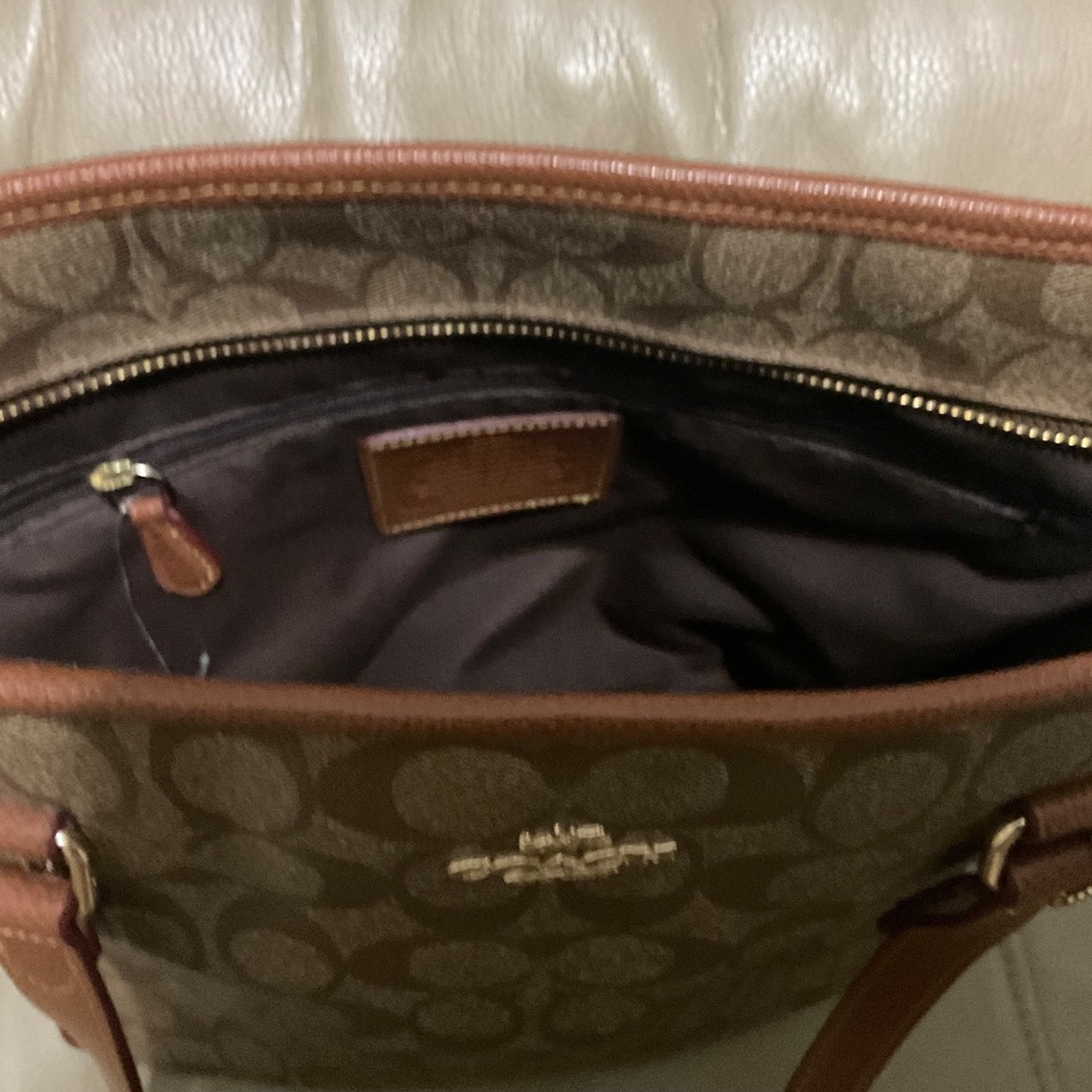 Coach Medium  “C”  Tote Brown and Tan - Picture 6 of 8